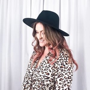 SOLD OLD NWT Wide Brim Western Style Fedora Hat Black OS